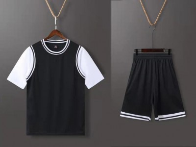 138#假两件连球服童装图2